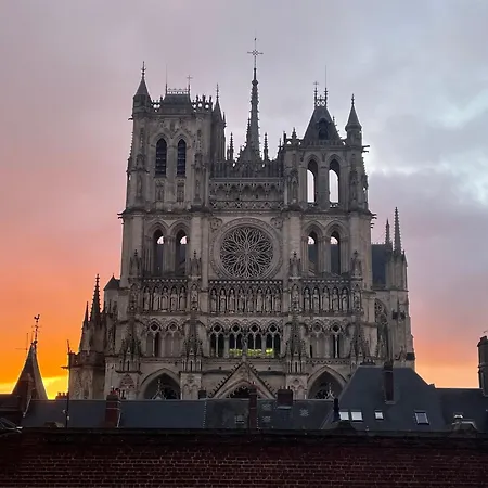 Vue Cathedrale, Elegance & Lumiere A * Amiens